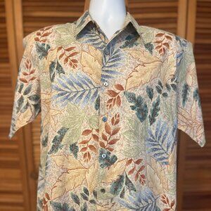 TORI RICHARD SIZE MEDIUM SS COTTON LAWN HAWAIIAN SHIRT - MADE IN HAWAII